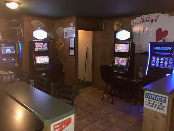 Charlie's Tap: 531 Maple St, Colona, IL 61241